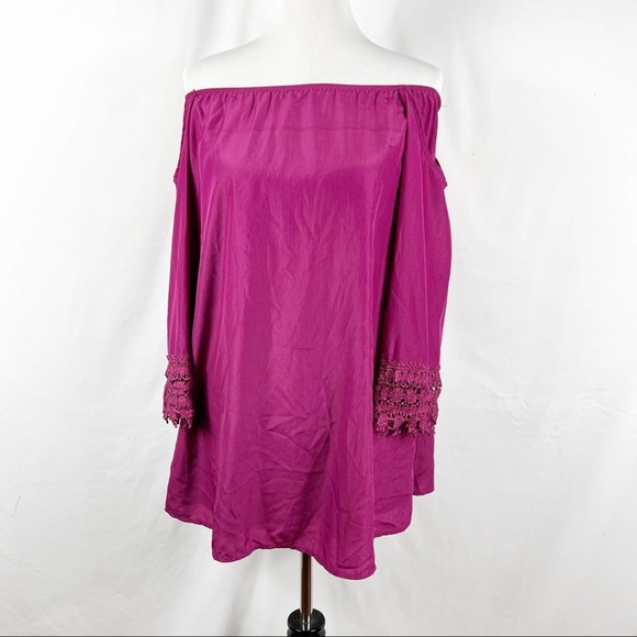 TOBI Wine Cold Shoulder Dress with Lace in Size Small - Picture 1 of 4